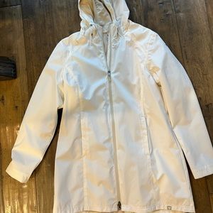 Women’s LiV Outdoor Livy Hooded Wind proof  Water Repellent Softshell M NWOT